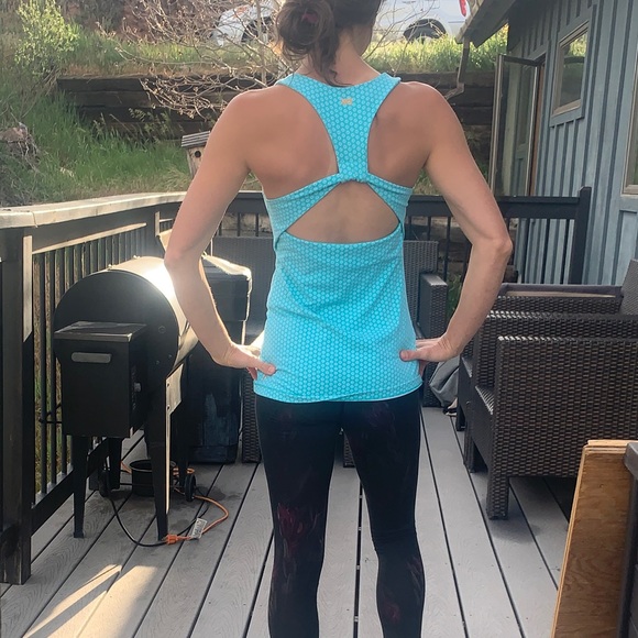 Lucy Activewear tank - Picture 2 of 5